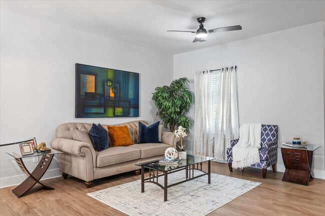 Foto del edificio - Room in Townhome on Freeze Ave NW