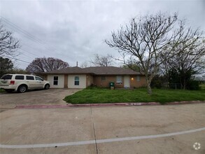 Building Photo - 1000 Mulkey Ln