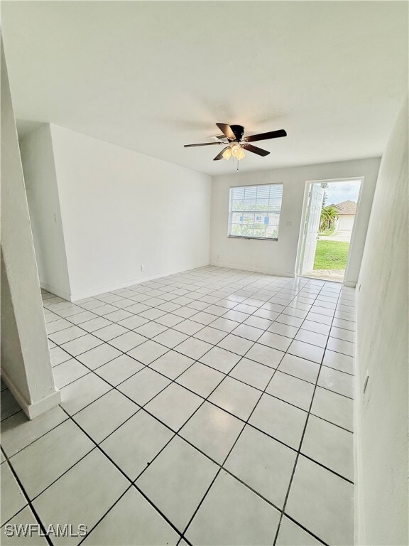Foto del edificio - 773 101st Ave N