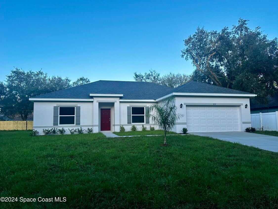 Foto del edificio - 852 Remsen Ave NW