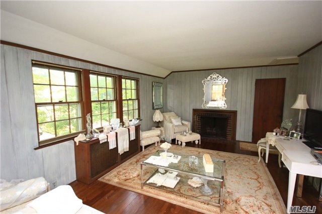 Building Photo - 255 Littleworth Ln