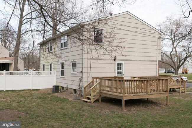 Building Photo - 6929 Alter St