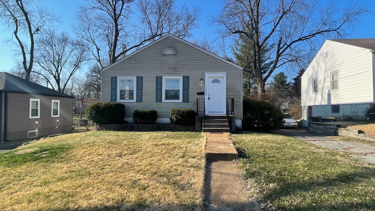 10236 Saint Katherine Ln, Saint Ann, MO 63074 House Rental in Saint Ann, MO