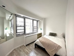 Building Photo - 210 E 47th St