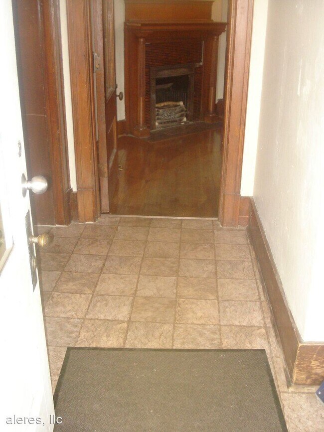 Foto del edificio - 915 1st Dr NW