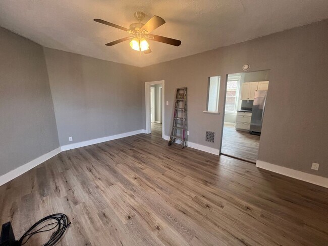 Foto del edificio - 7429 Park Ave