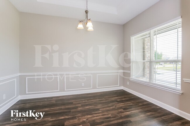 Foto del edificio - 9923 Oaklawn Dr