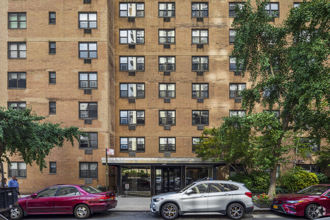 Building Photo - 340 E 80th St