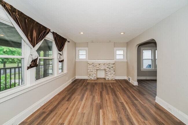 Building Photo - 3412 Kildare Rd