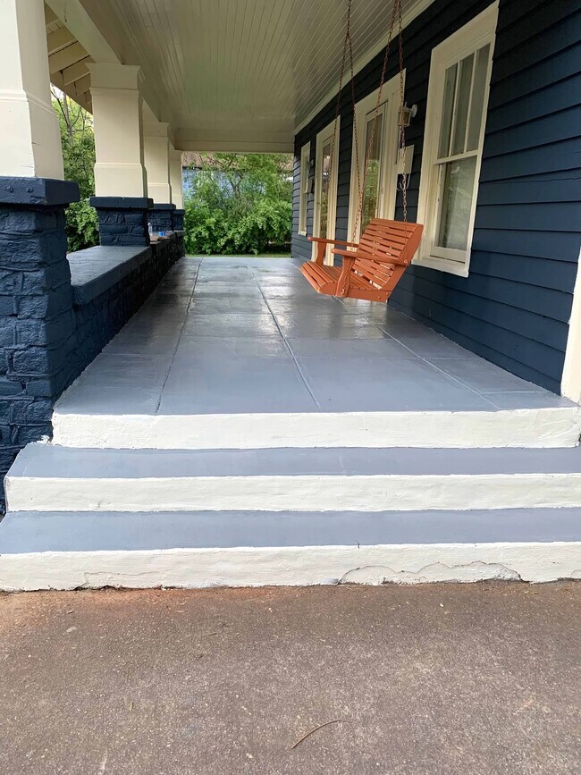 Front porch - 670 Waldo St SE
