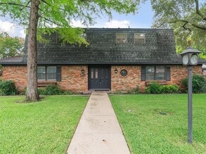 Building Photo - 5913 Meredith Ln