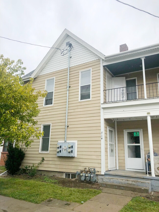 Building Photo - 714 Mynster St