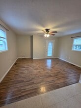 Building Photo - 324 3rd St