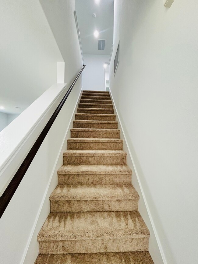 Building Photo - 17919 Stone Picker Ct