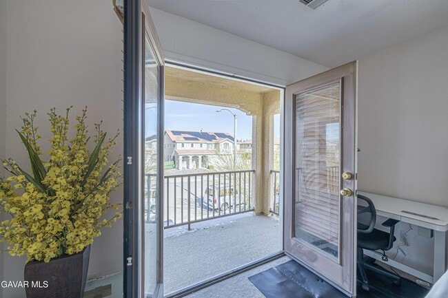 Foto del edificio - 3324 W Ave J 10