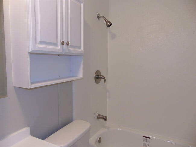 Building Photo - 909 Barrier Ln
