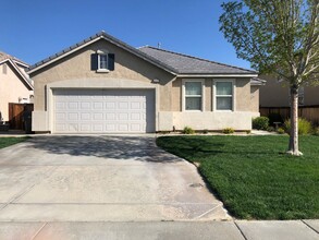 Building Photo - 3131 Perdot Ln