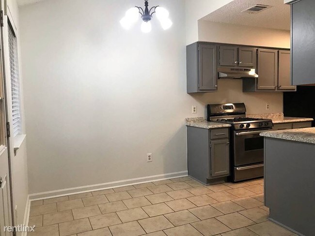 Foto del edificio - 7604 Woodstone Cove