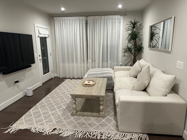 Living room - 3507 Bellflower Ln