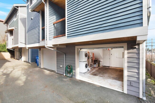 Foto del edificio - 3901 Whitman Ave N