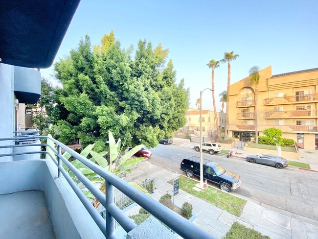 Interior Photo - Electro Apartments - WSP 833 Berendo LLC