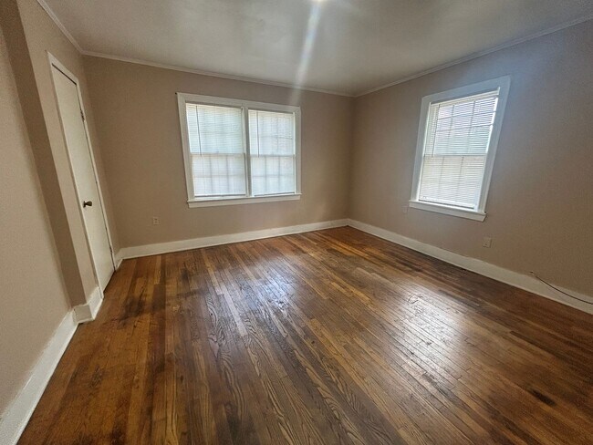 Building Photo - 607 Hatchie St