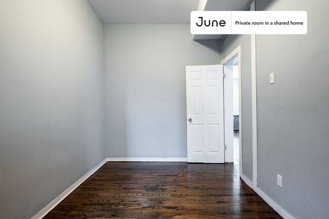 Foto del edificio - Room in Shared 3 bed/1 bath home