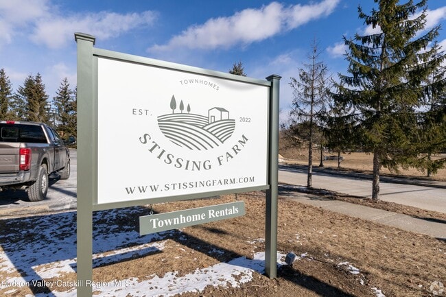 Building Photo - 32 Town Centre Rd