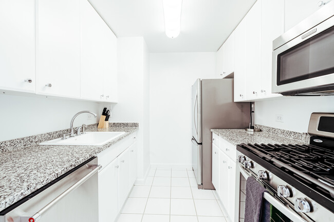 Foto del edificio - 4090 Hodges Blvd