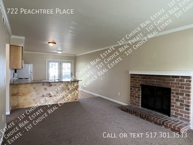 Building Photo - Updated 2-BDR 1-BTH Apartment - Fireplace ...