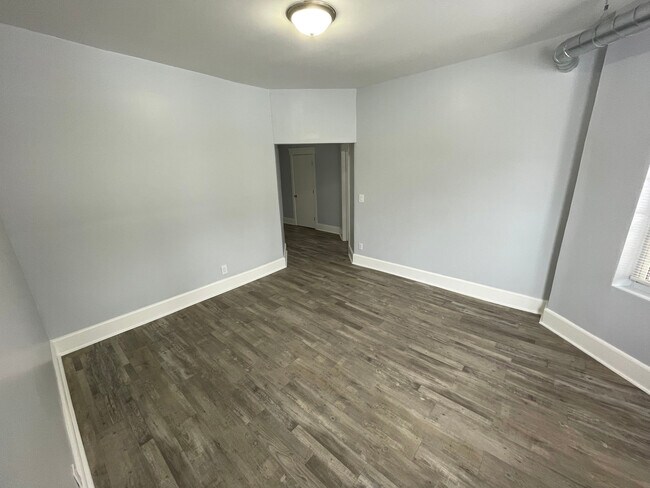 Foto del edificio - 4431 N Racine Ave