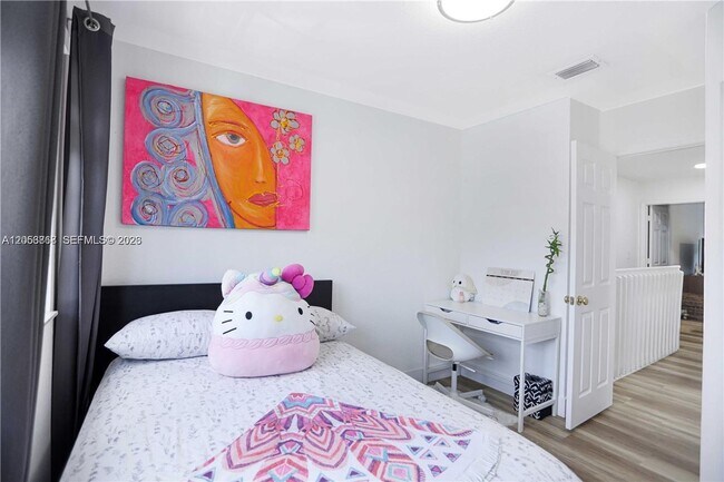 Foto del edificio - 5701 NW 114th Ct