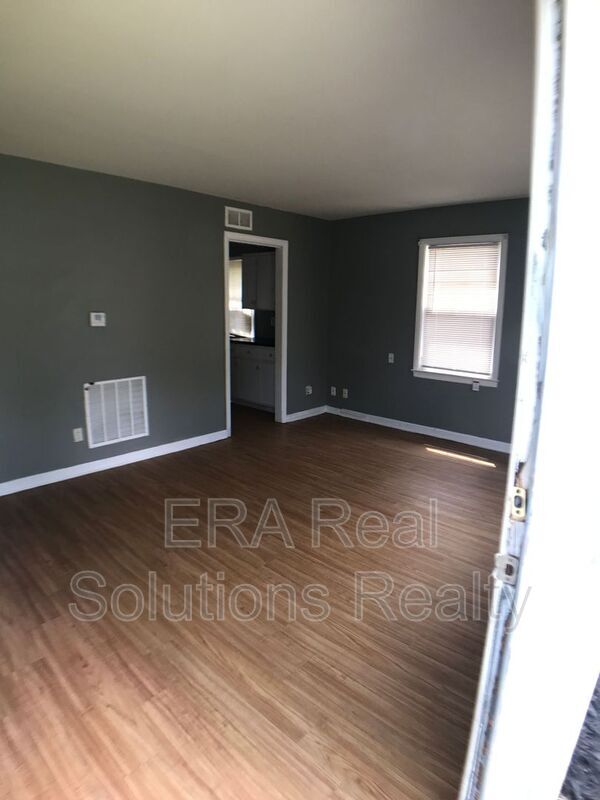 Foto del edificio - 2373 Lindale Rd