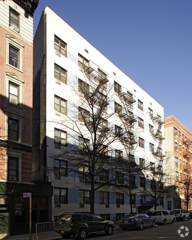 100 Sullivan St, New York, NY 10012 Apartments New York, NY