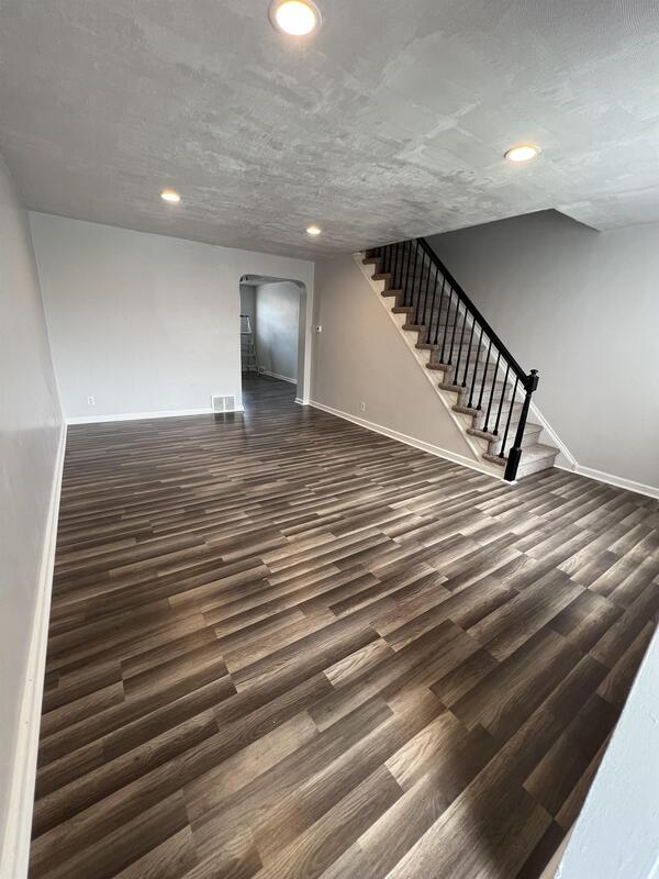 Foto del edificio - 8607 Provident Rd