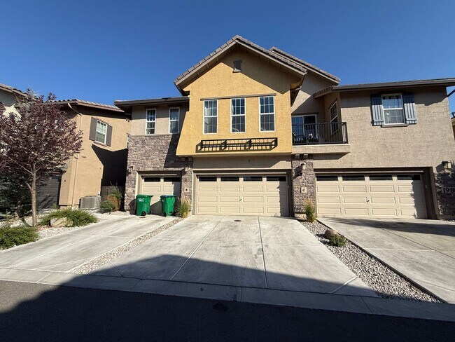Foto del edificio - 3 Bedrooms, 2 1/2 Baths with a 2 Car Garag...