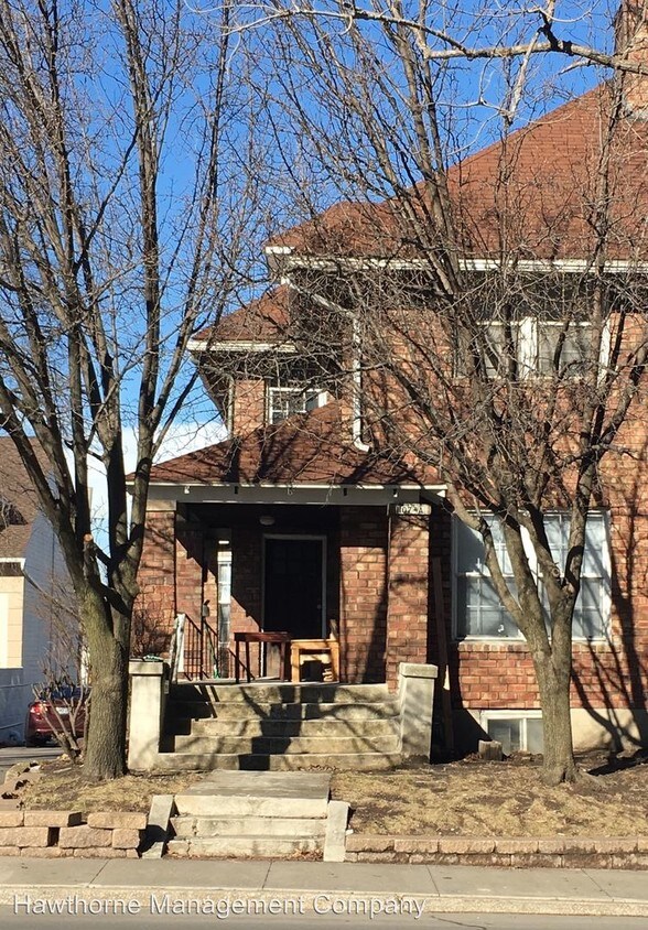 Primary Photo - 1107 E Walnut St