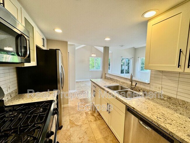 Foto del edificio - 3836 West Lake Sammamish Pkwy NE