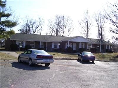 Building Photo - 305 Miami Cir