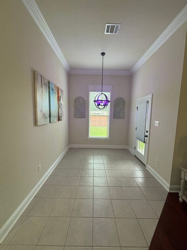 Foto del edificio - Beautiful 3 Bedroom home in Lucian Fields