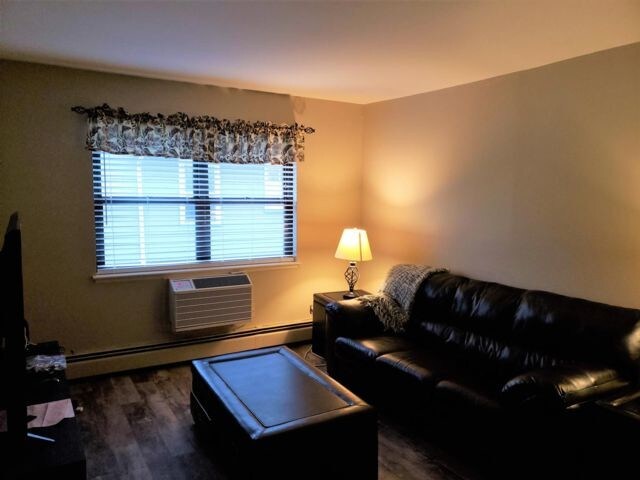 Foto principal - 68-70 Montgomery St