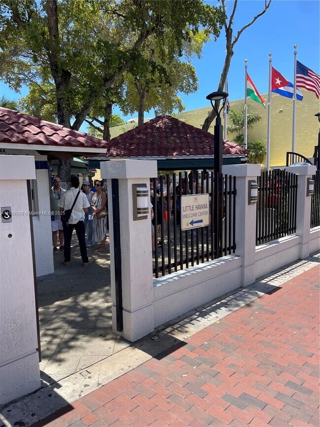 Foto del edificio - 1475 SW 8th St