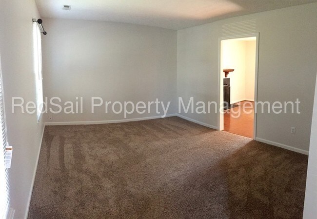Building Photo - 728 Halyard Dr