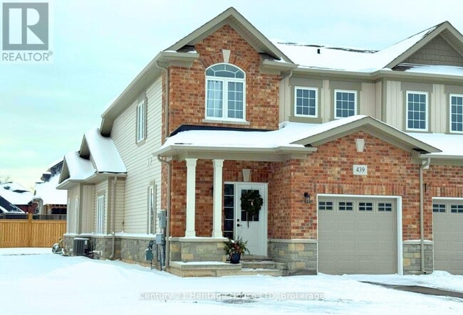 Building Photo - 439 Viking St