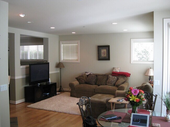 Photo - 4bd/3.5Ba Bothell Sanctuary House