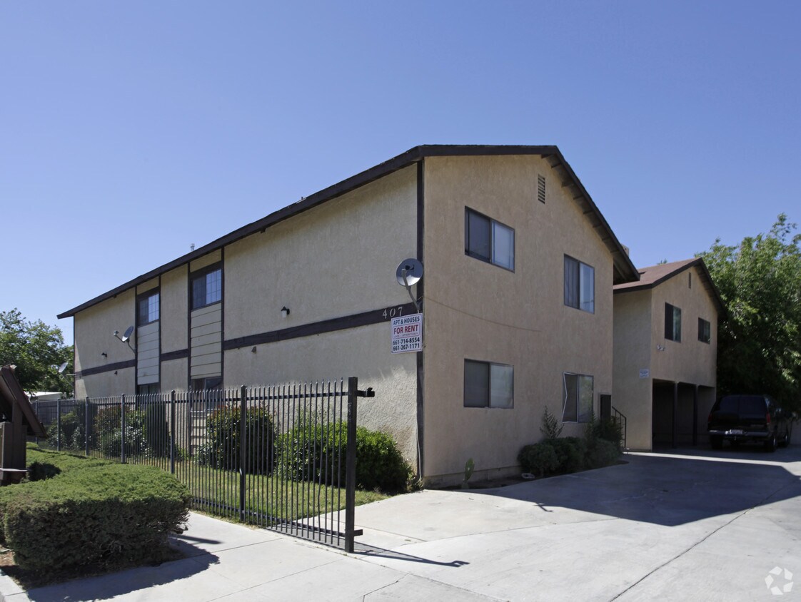 Building Photo - 407 Q3 E