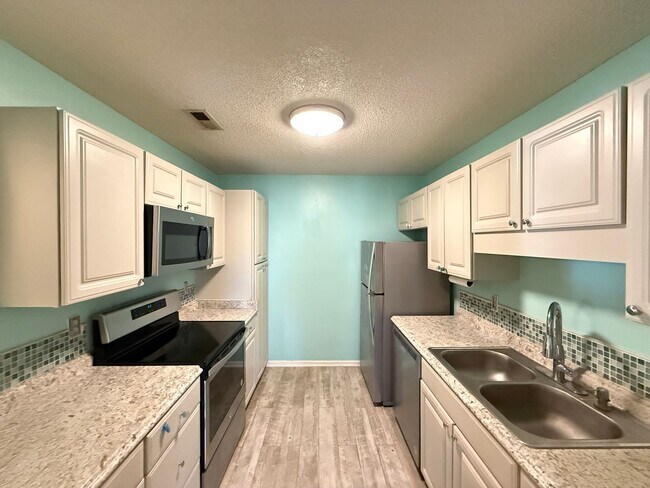 Foto del edificio - 671 Balfour Rd