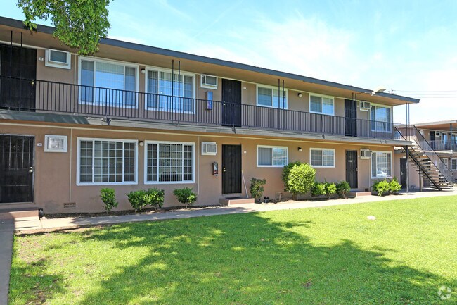 Foto del edificio - Skyview Villa & Somerset Apartments