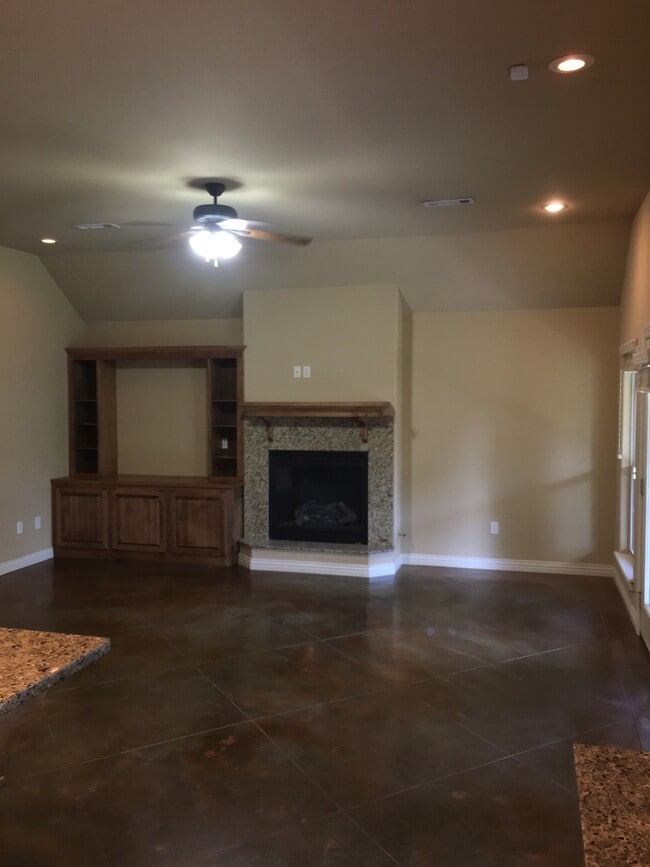 Building Photo - 4109 W Stoney Bend Dr