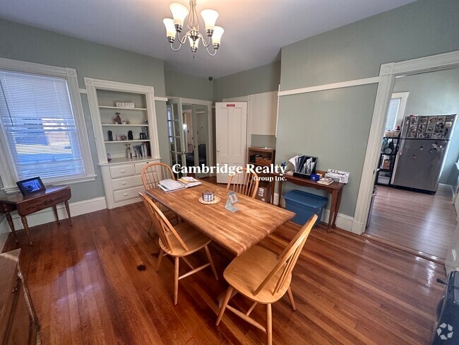 Building Photo - 374 Highland Ave